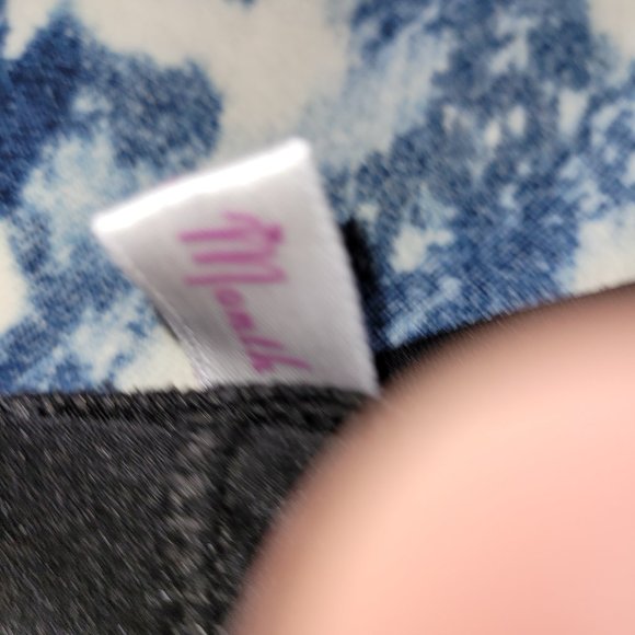 Woman's black casual dress - Picture 5 of 5